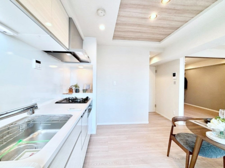 �L�b�`�� �L�X�Ƃ����g������̗ǂ��L�b�`���œ��X�̂��������y�����Ȃ肻��