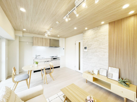 ���̑����� �Ƒ������R�ƏW�܂�e���̃X�y�[�X�ɂȂ肻��