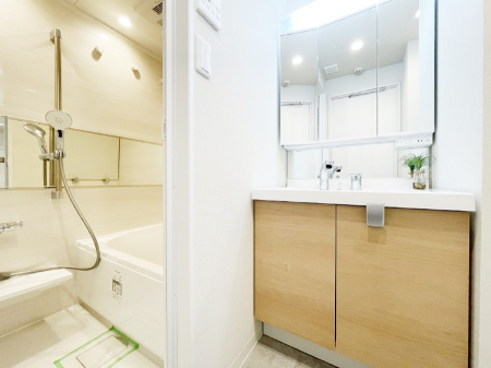 ���ʑ�E���ʏ� ������������ʉ��ώ��Œ��̐g�x�x�����K