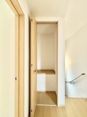 ���̑����� �L�����[�B�|�������G�߂̏��������[���邱�Ƃ��ł��܂��B