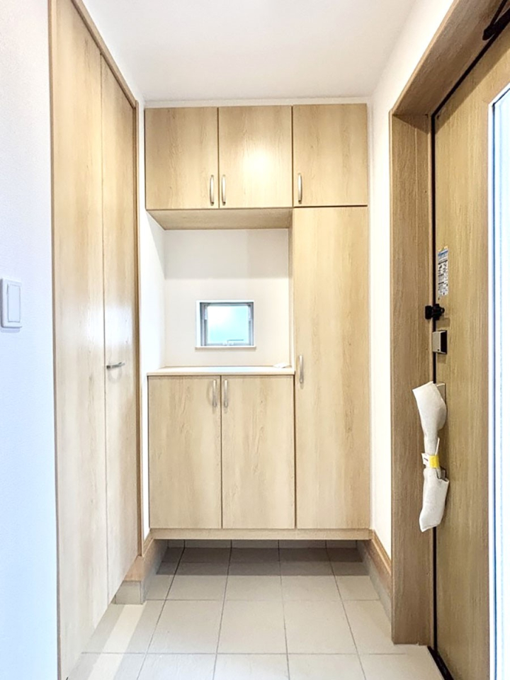 ���̑����� �����Ղ���[�ł���V���[�Y�{�b�N�X�ŉƑ��S���̌C���A���ւ�������B  