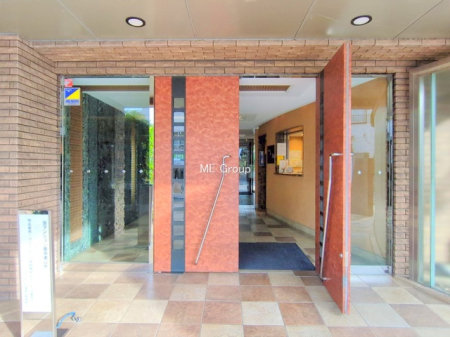 �G���g�����X -