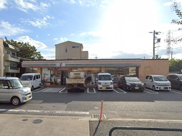 ���ӊ� �R���r�j 100m �Z�u��-�C���u�� �����]�k�U���ړX