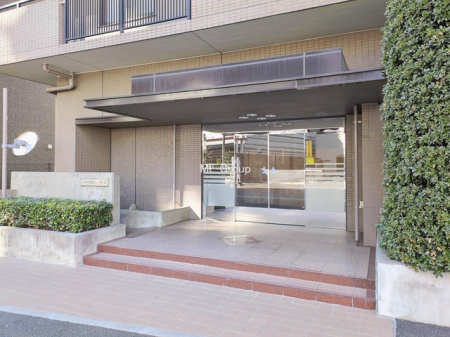 �G���g�����X -