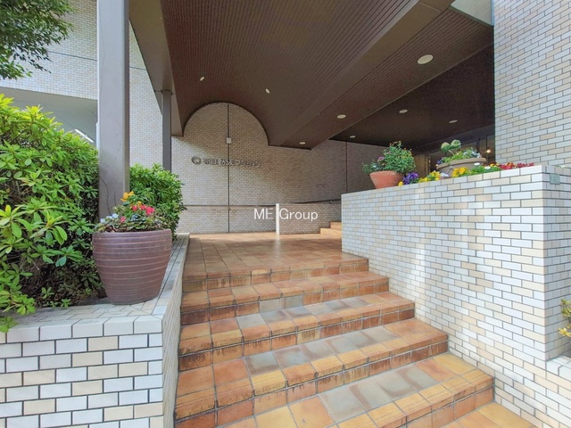 �G���g�����X -