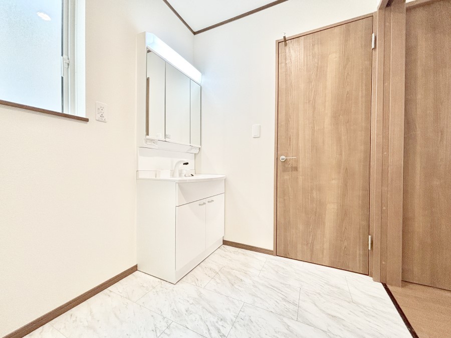 ���ʑ�E���ʏ� �傫�����₷���O�ʋ��Ő�����������ʑ�́A�g�����Ȃ݃`�F�b�N�┧�̂������ɂ������߂ł��B 