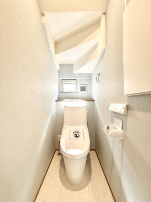 �g�C�� �g�C���͈��S�̂Q�ӏ��I���̃o�^�o�^������S�ł��B 