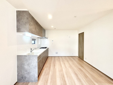 ���̑����� �Ƒ������R�ƏW�܂�e���̃X�y�[�X�ɂȂ肻��