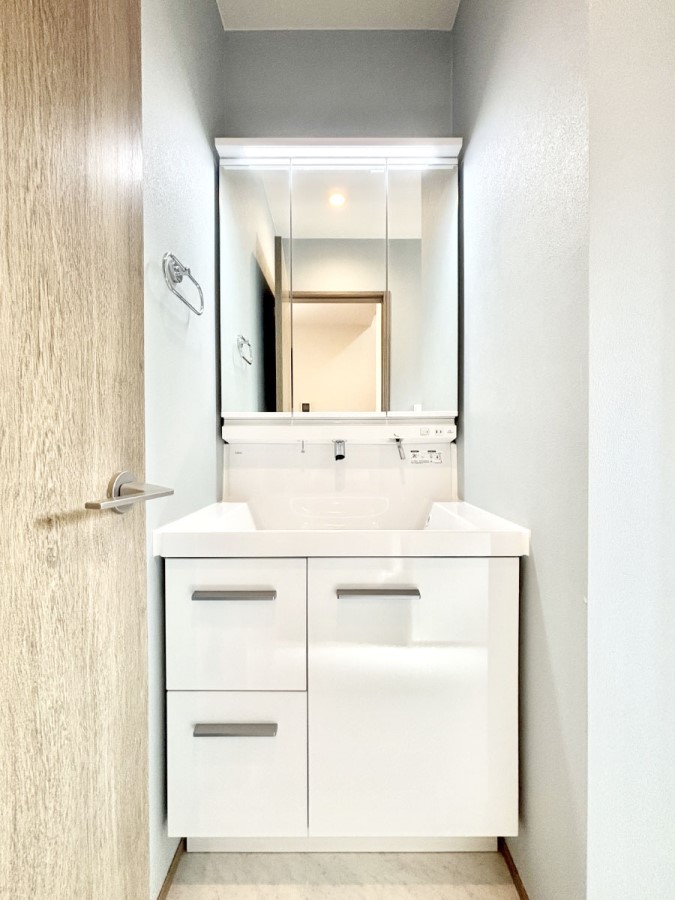 ���ʑ�E���ʏ� �傫�����₷���O�ʋ��Ő�����������ʑ�́A�g�����Ȃ݃`�F�b�N�┧�̂������ɂ������߂ł��B 