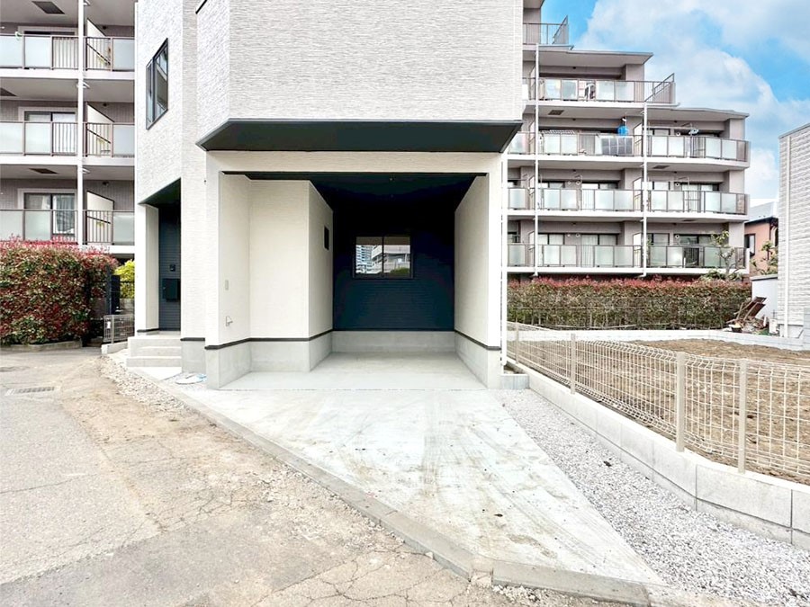  �����Ɍ������Ȃ����ԃX�y�[�X�B